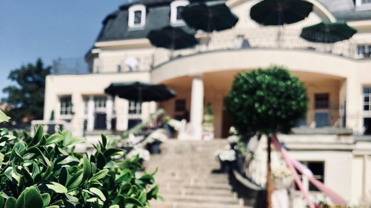 Hotel Schloss Teutschenthal Ngoại thất bức ảnh